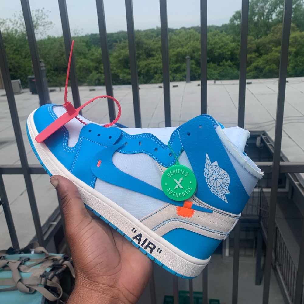 Jordan Retro 1s Off-White University Blue